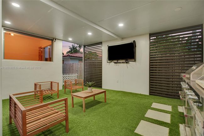 2305 Sw 19 Th Ter, House other with 2 bedrooms, 2 bathrooms and null parking in Miami FL | Image 16
