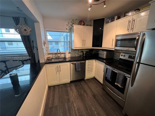 apt-206-221 Meridian Ave, Miami Beach, FL, 33139-7003 | Card Image