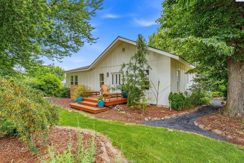 12801 N Pioneer Rd, Prosser, WA, 99350-6625 | Card Image