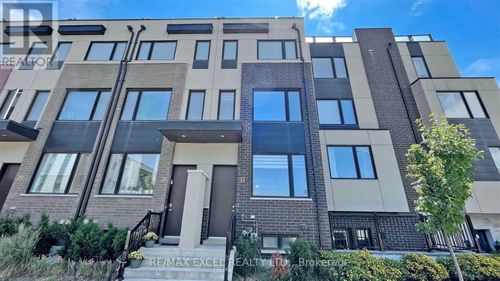 33 Thomas Mulholland Dr, North York, ON, M3K0B5 | Card Image
