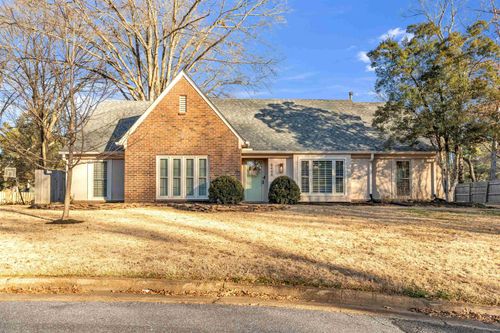 8448 Stockton Pl, Germantown, TN, 38139-4327 | Card Image