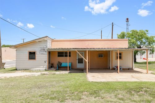 201 S 1st St, Bangs, TX, 76823-3163 | Card Image