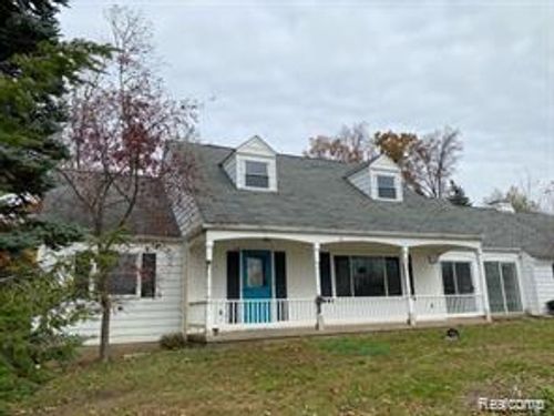 1080 W Highland Rd, Howell, MI, 48843-8701 | Card Image