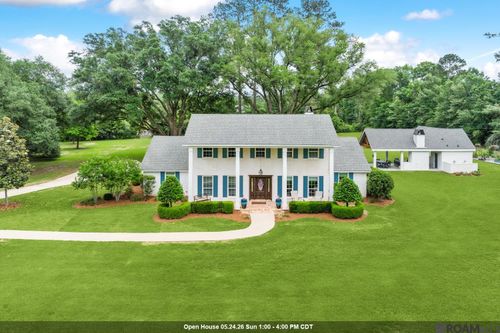 8196 Wildwood Dr, Denham Springs, LA, 70706-1033 | Card Image