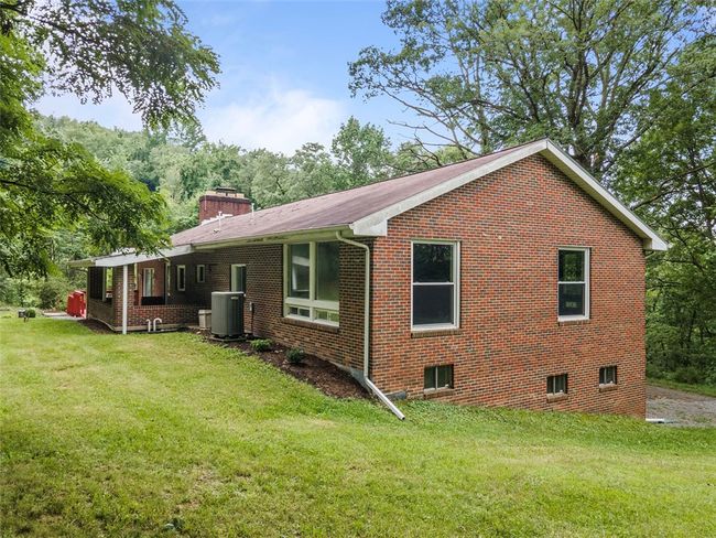 1082 N Boundary Rd, House other with 3 bedrooms, 1 bathrooms and 3 parking in Cranberry Twp PA | Image 13