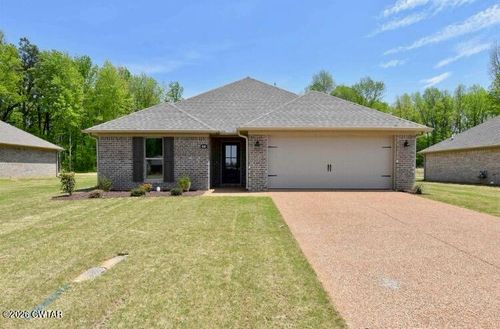 66 Bear Trace Dr, Jackson, TN, 38305-2755 | Card Image