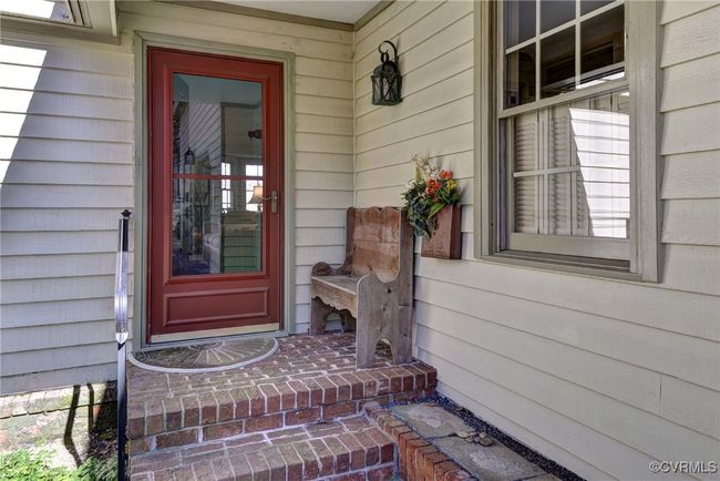 covered entry | Image 5