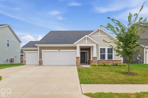 574 Carroll St, Whiteland, IN, 46184-7038 | Card Image