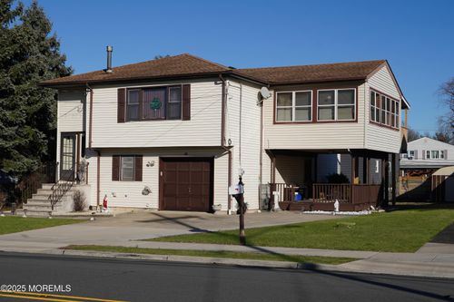 40 Scott Ave, South Amboy, NJ, 08879-1106 | Card Image