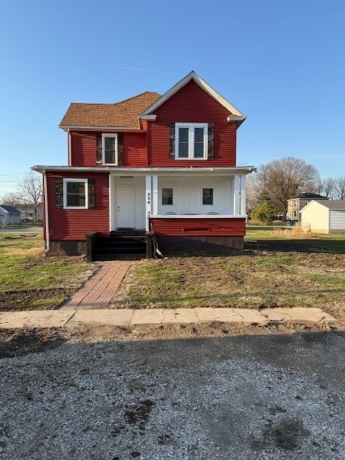 204 E South St, Sheffield, IL, 61361-9165 | Card Image