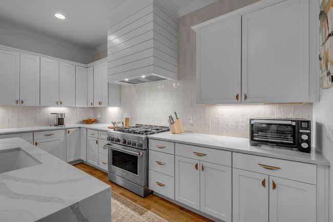 1007 Grandview Dr, Condo with 4 bedrooms, 3 bathrooms and 3 parking in Nashville TN | Image 10