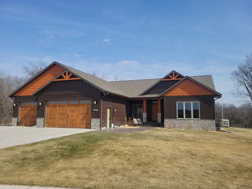 3482 Creek Ridge Dr, Eau Claire, WI, 54703-6323 | Card Image