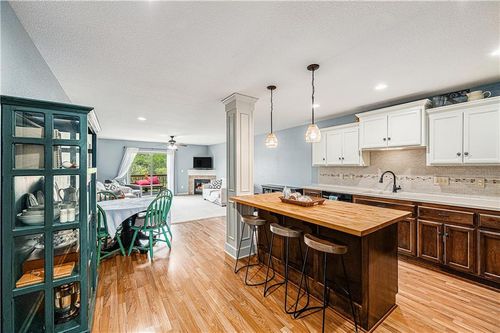 11684 N Ewing Ave, Kansas City, MO, 64156-1089 | Card Image