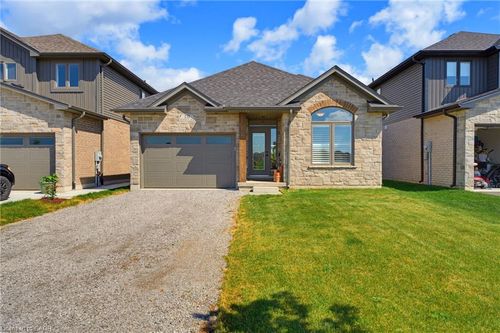131 Craddock Blvd, Jarvis, ON, N0A1J0 | Card Image