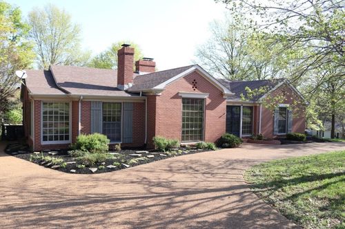 1037 Rolling Fields Cir, Columbia, TN, 38401-3560 | Card Image