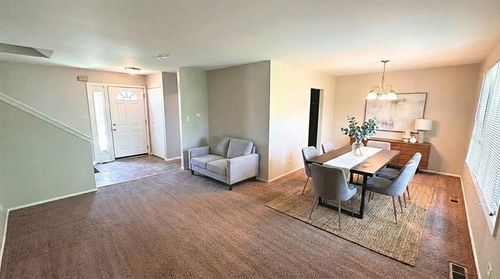 123 Oriole Rd, Matteson, IL, 60443-1016 | Card Image