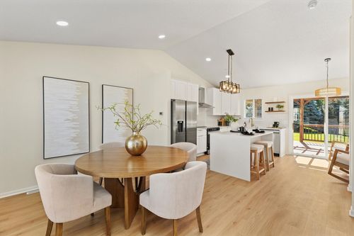 3111 Sw Fox Run Dr, Ankeny, IA, 50023-9461 | Card Image