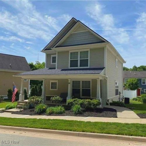 180 Elizabeth Pkwy, Akron, OH, 44304-1102 | Card Image