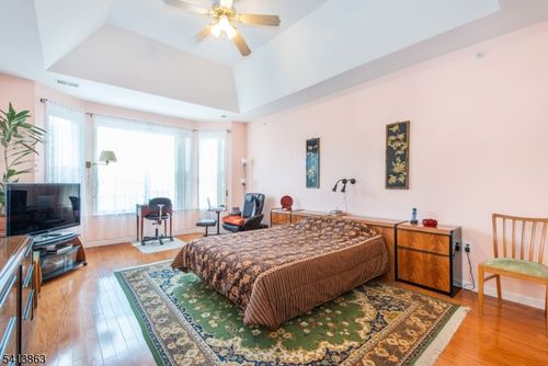 d3-9 Cliff Rd, Woodland Park, NJ, 07424-4217 | Card Image