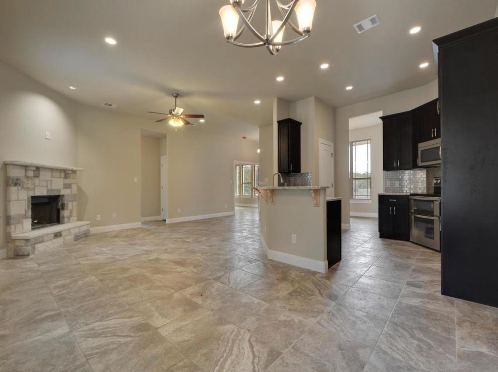 Residential in Point Venture 4