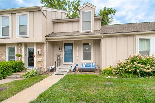 12131 W 82nd Ter, Lenexa, KS, 66215-2712 | Card Image