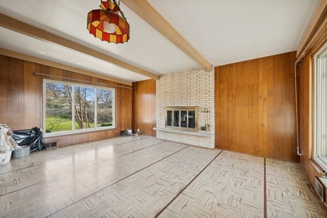 5623 N Manor Ln, House other with 3 bedrooms, 2 bathrooms and 2 parking in CHICAGO IL | Image 8