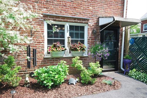 158 6th St, Verplanck, NY, 10596-7705 | Card Image