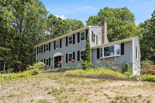 16 Birch Dr, Sterling, MA, 01564-2458 | Card Image