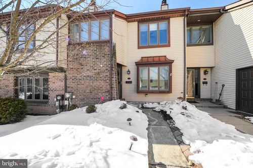 17 Essex Pl, NEWTOWN, PA, 18940-1707 | Card Image