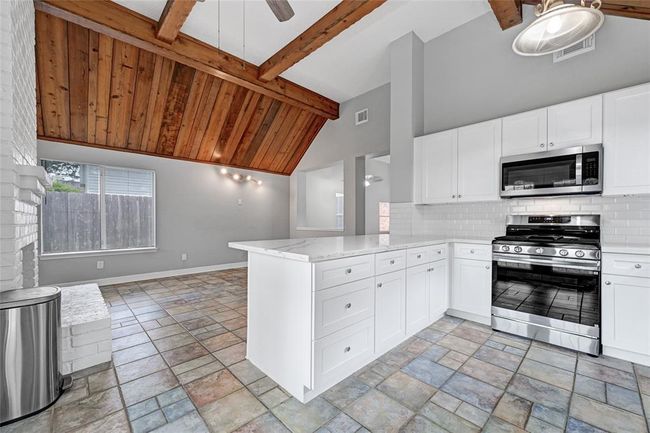 Must see updated kitchen with brand new appliances | Image 12