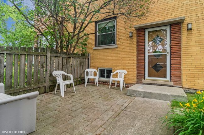 6445 N Oketo Ave, Home with 6 bedrooms, 3 bathrooms and 2 parking in CHICAGO IL | Image 19
