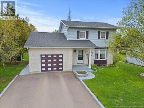 294 Hennessey Rd, Moncton, NB, E1A6E5 | Card Image
