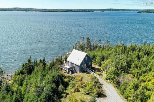 860 E Jeddore Rd, East Jeddore, NS, B0J2L0 | Card Image