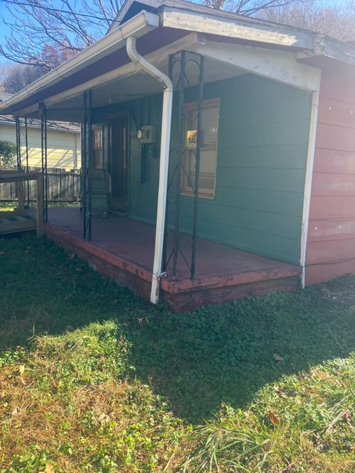 123 Mccoy St, Evarts, KY, 40828-5001 | Card Image