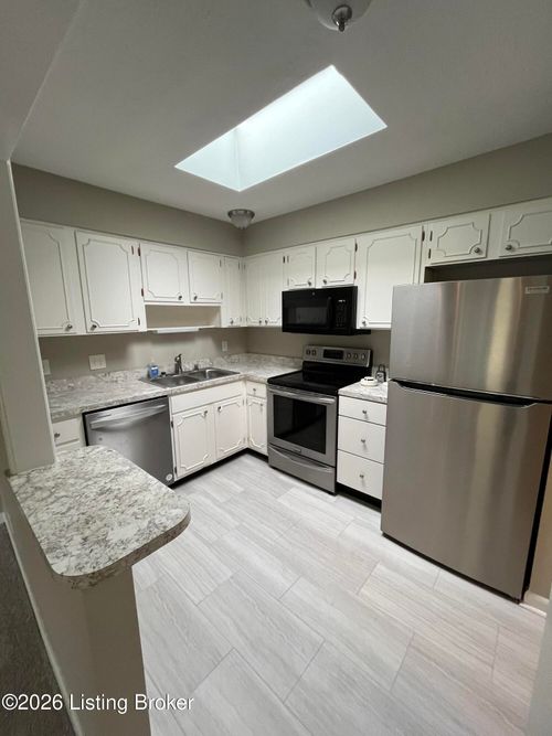 h130-1935 Gardiner Ln, Louisville, KY, 40205-2823 | Card Image