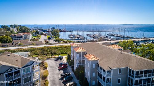 a8-300 Midyette St, Oriental, NC, 28571-8201 | Card Image