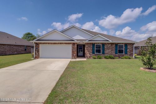 9475 Emersyn Ln, Biloxi, MS, 39532-5618 | Card Image
