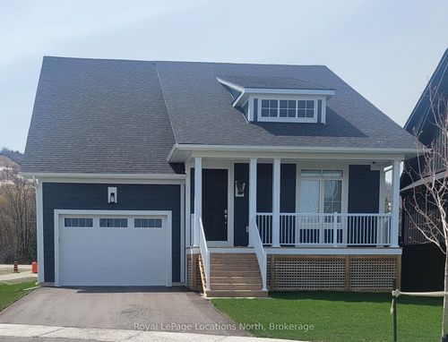 158 Courtland St, Blue Mountains, ON, L9Y5L7 | Card Image