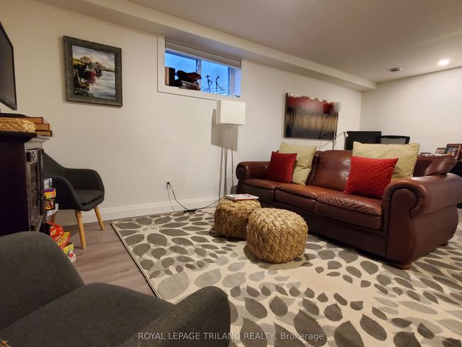 385 Front St, House other with 2 bedrooms, 3 bathrooms and 4 parking in Port Stanley ON | Image 12
