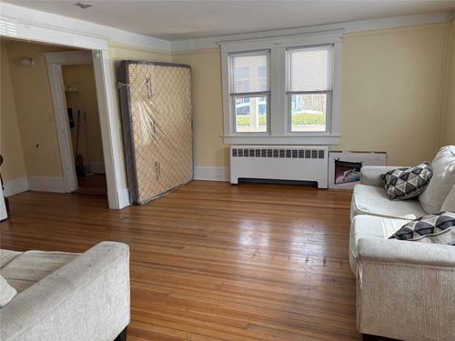 16 Fair St, Highland, NY, 12528-1404 | Card Image