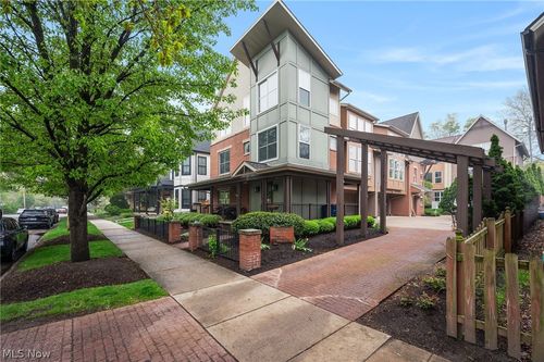 3897 Clinton Ave, Cleveland, OH, 44113-2865 | Card Image