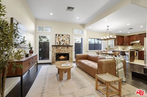 384 E Del Mar Blvd, Pasadena, CA, 91101-2781 | Card Image