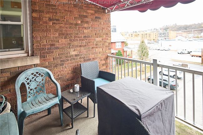 APT-231 - 1313 Lee St E, Condo with 2 bedrooms, 2 bathrooms and null parking in Charleston WV | Image 32