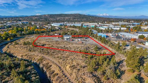 62830 Boyd Acres Rd, Bend, OR, 97701-8502 | Card Image