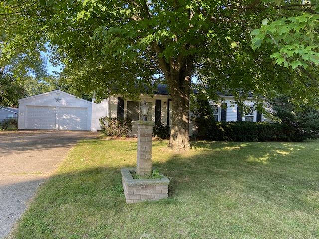 Grafton St, Lake Orion, MI 48359