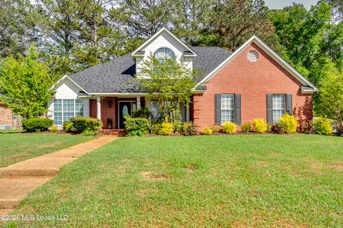 60 Eastgate Dr, Brandon, MS, 39042-2363 | Card Image