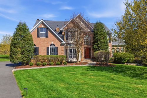 35290 Prestwick Ct, ROUND HILL, VA, 20141-2504 | Card Image