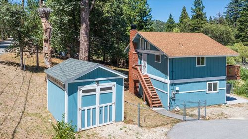 2395 Hunsaker Dr, Running Springs, CA, 92382-7549 | Card Image
