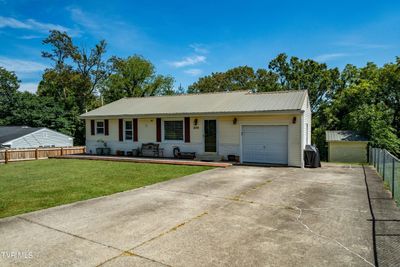 228 Gray Station Road, House other with 3 bedrooms, 2 bathrooms and null parking in Gray TN | Image 3