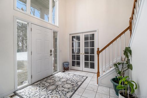 2757 N Tipsico Lake Rd, Hartland, MI, 48353-3252 | Card Image